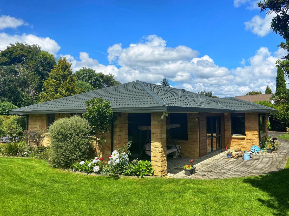Tranquil Stream Villa Rotorua Exterior photo